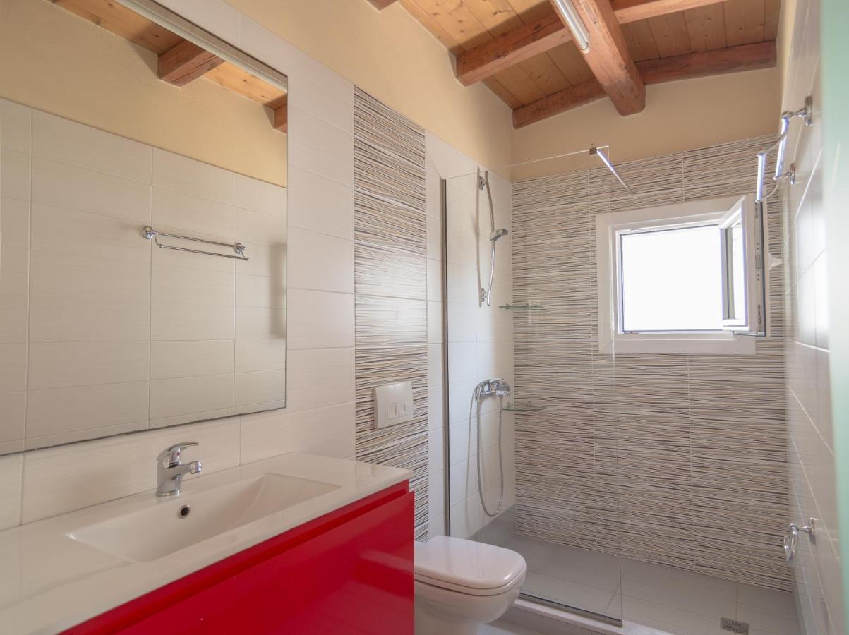 Villa Theodora View Apartments Polimnia อายีโอส เยออร์ยิโอส ปากอน ภายนอก รูปภาพ
